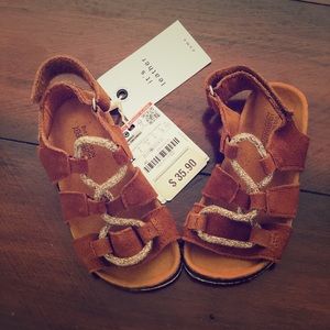Zara Toddler Boys Suede Sandals. Size 6